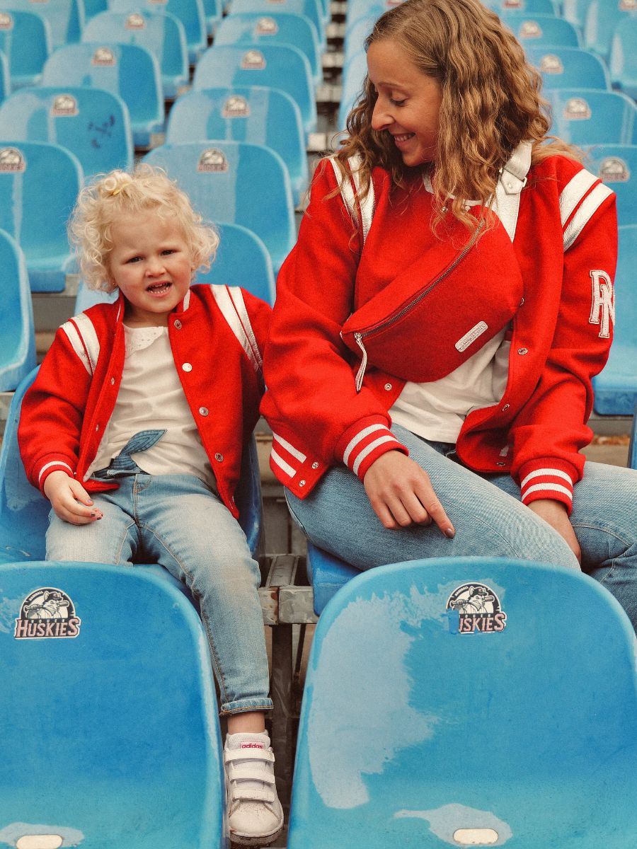 Foto-Trage-Teddy-Jacke-Teddy-rot-leteddy-50s-scharlachrot-paul-marius-tdy-fifties-r-l